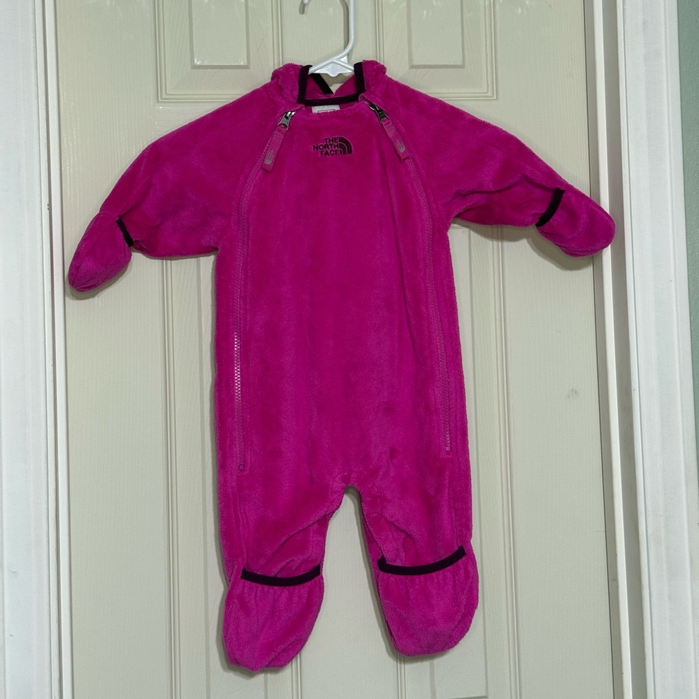 The North Face Fuchsia Pink Fuzzy Bunting One Piece Baby 3-6 Month